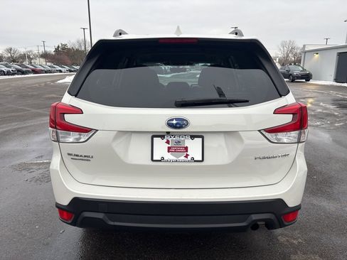 Certified 2023 Subaru Forester Premium image 4