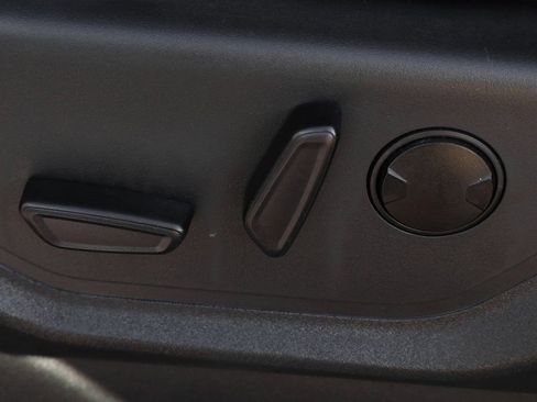 Used 2022 Ford F250 Lariat w/ Tremor Off-Road Package image 22