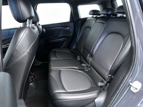 Used 2019 MINI Cooper Countryman SE w/ Premium Package image 24