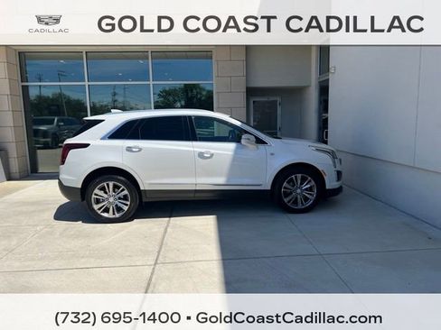 Certified 2024 Cadillac XT5 Premium Luxury w/ LPO, Floor Liner Package AWD/4WD image 4