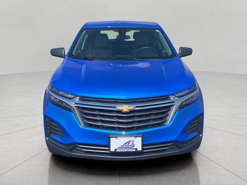 Used 2024 Chevrolet Equinox LS w/ LS Convenience Package FWD image 3