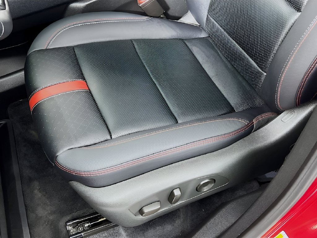Used 2025 Chevrolet Traverse RS w/ LPO, Floor Liner Package AWD/4WD image 20