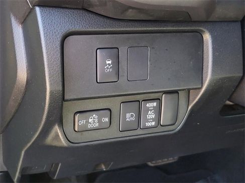 Used 2023 Toyota Tacoma TRD Sport image 19