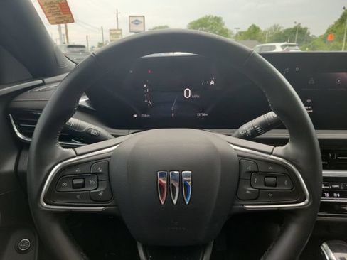 Used 2024 Buick Envista Avenir FWD image 23