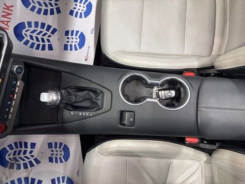 Used 2025 Ford Mustang Premium image 30