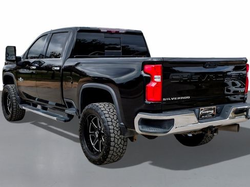 Used 2020 Chevrolet Silverado 2500 LTZ w/ LTZ Texas Edition image 10