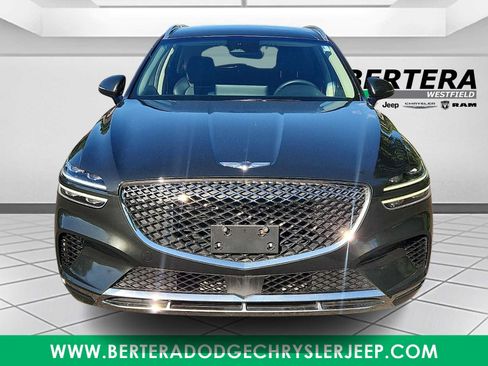 Used 2025 Genesis GV70 2.5T AWD/4WD image 2