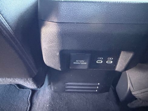 Used 2024 Toyota Tacoma TRD Sport w/ TRD Sport Upgrade Package image 25