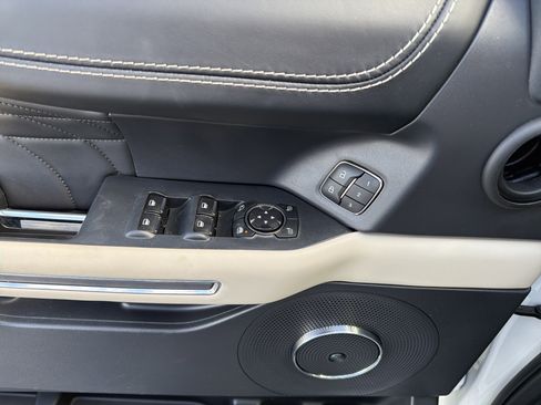 Certified 2024 Ford Expedition Max Platinum image 20