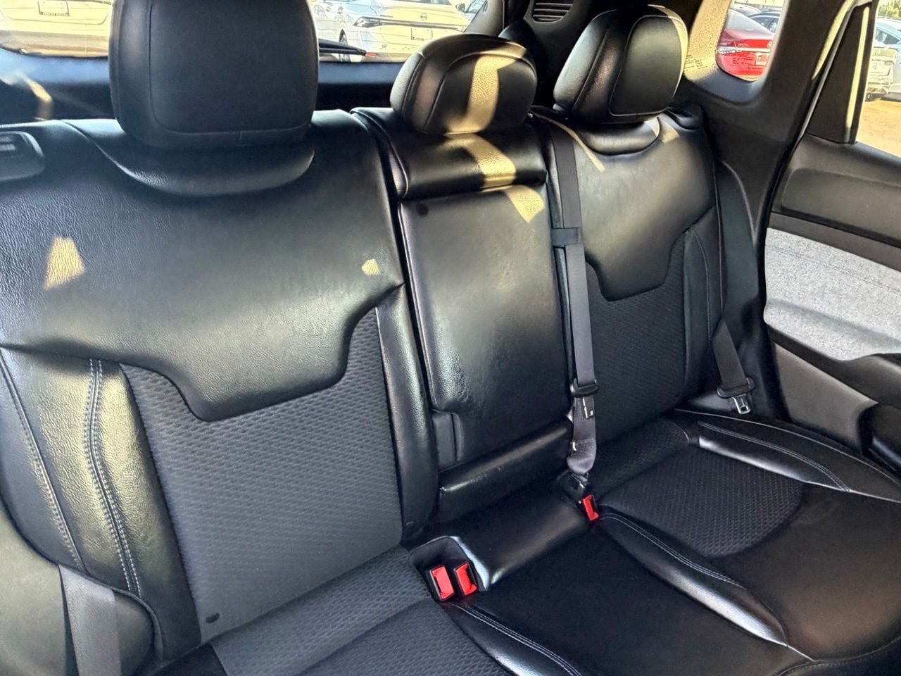Used 2023 Jeep Compass Latitude w/ Convenience Group AWD/4WD image 34