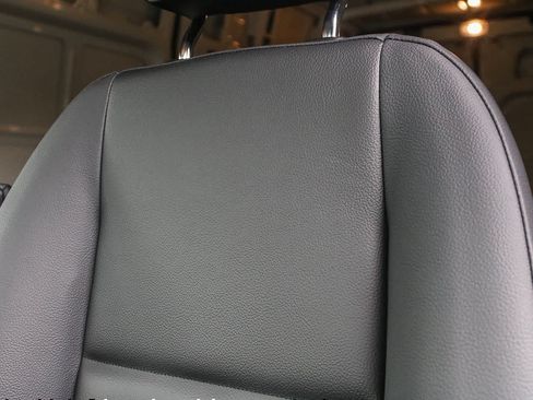 Used 2025 Mercedes-Benz Sprinter 2500 image 23