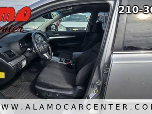 Used 2011 Subaru Outback 2.5i Premium AWD/4WD image 30
