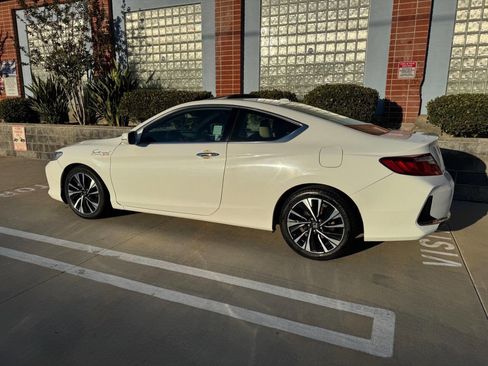 Used 2016 Honda Accord EX image 3