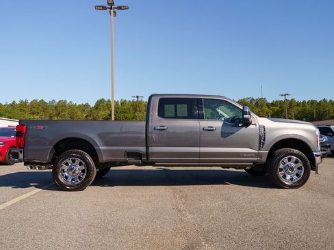 Certified 2024 Ford F250 Lariat w/ Chrome Package AWD/4WD image 9