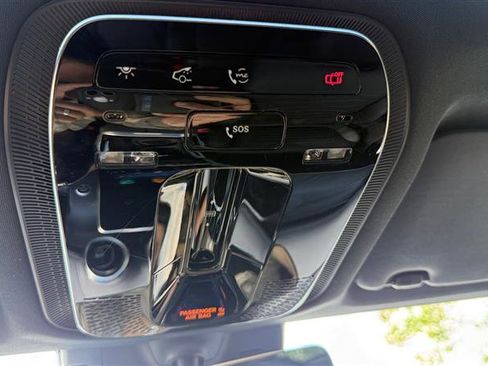 Used 2025 Mercedes-Benz GLC 300 image 30