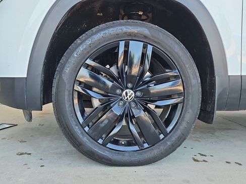 Used 2021 Volkswagen Atlas SEL FWD image 26