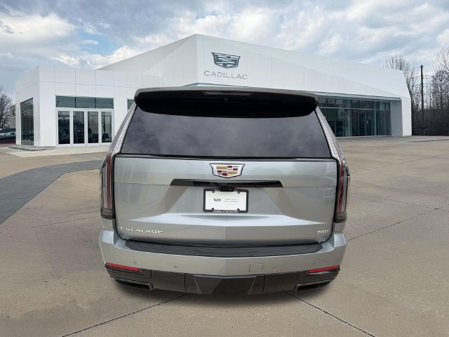 Certified 2025 Cadillac Escalade Sport w/ LPO, Floor Liner Package AWD/4WD image 4