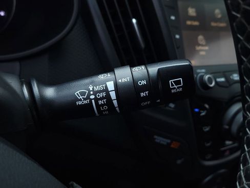 Used 2016 Hyundai Veloster Turbo image 20