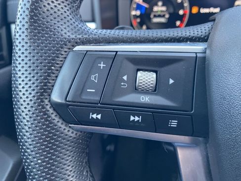 Used 2023 Mitsubishi Outlander SEL image 32