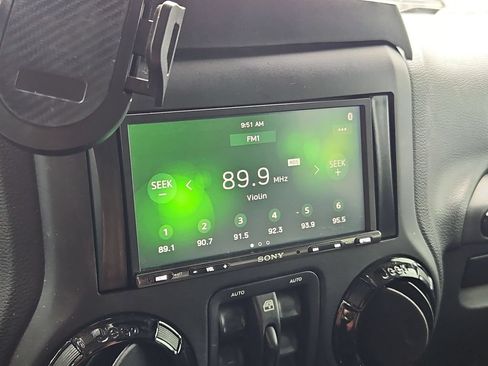 Certified 2017 Jeep Wrangler Unlimited Sahara AWD/4WD image 20