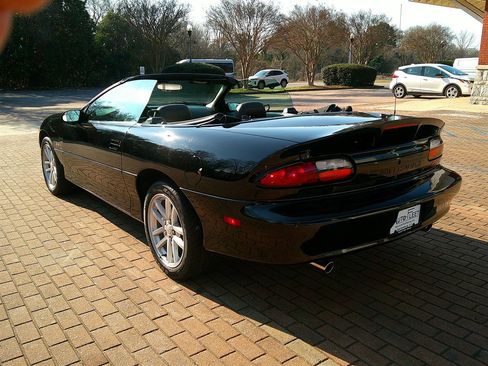 Used 2002 Chevrolet Camaro Z28 w/ SS Performance/Appearance Pkg image 9
