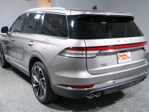 Used 2023 Lincoln Aviator Reserve w/ Equipment Group 201A AWD/4WD image 9
