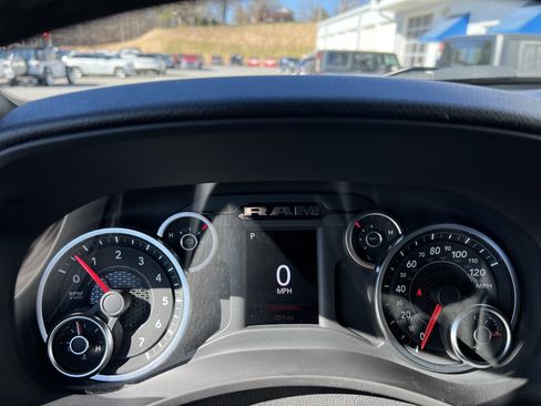 Used 2025 RAM 2500 Big Horn image 29