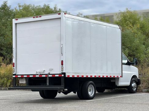 Used 2013 Chevrolet Express 3500 Extended image 8