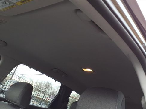 Used 2019 Hyundai Santa Fe SEL image 15