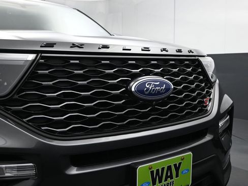 Used 2020 Ford Explorer ST image 13