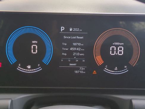 Used 2025 Hyundai Santa Cruz SEL image 32