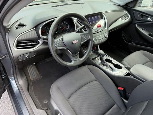 Used 2021 Chevrolet Malibu LS FWD image 12