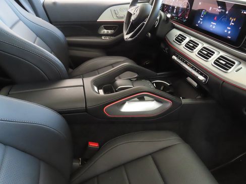 Used 2025 Mercedes-Benz GLE 350 4MATIC image 30