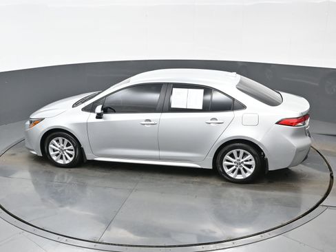 Used 2025 Toyota Corolla LE w/ LE Premium Package image 33