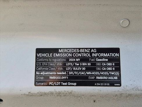 Used 2024 Mercedes-Benz GLC 300 4MATIC image 23