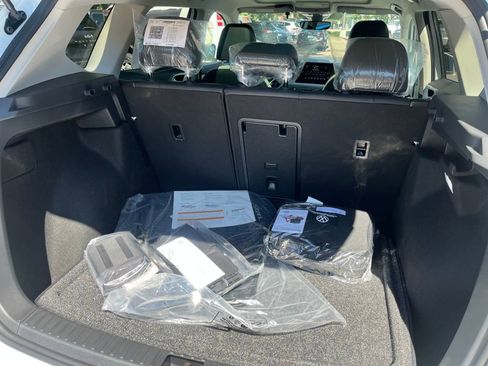 New 2025 Volkswagen Taos SE image 17