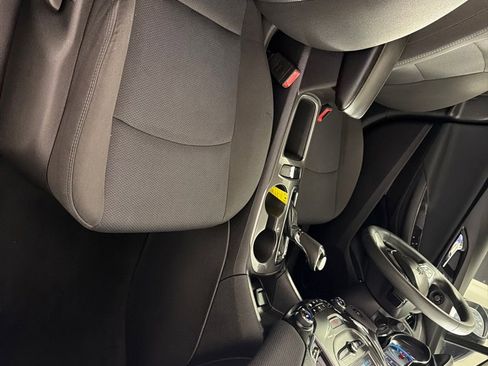 Used 2017 Chevrolet Cruze LT w/ Convenience Package FWD image 20