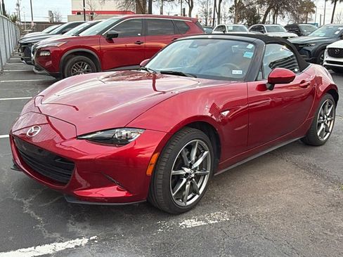 Used 2023 MAZDA MX-5 Miata Grand Touring image 2