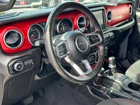Used 2022 Jeep Wrangler Unlimited Rubicon w/ LED Lighting Group AWD/4WD image 20