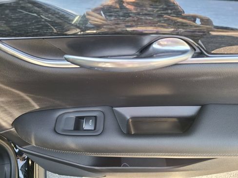 Used 2021 Cadillac XT5 Premium Luxury w/ LPO, Floor Liner Package FWD image 14