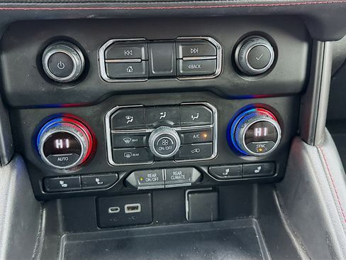 Used 2021 Chevrolet Tahoe RST image 12