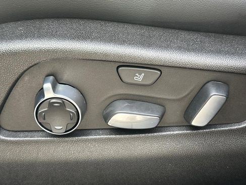 Certified 2022 Cadillac XT4 Sport image 17