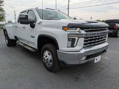 Used 2022 Chevrolet Silverado 3500 LTZ w/ LTZ Texas Edition image 9