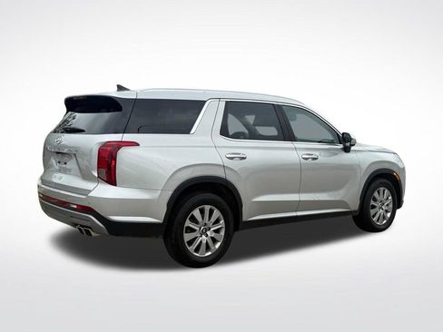 Used 2024 Hyundai Palisade SEL FWD image 3