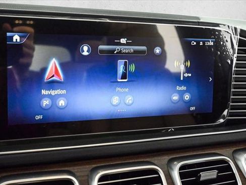 New 2026 Mercedes-Benz GLS 580 4MATIC image 16