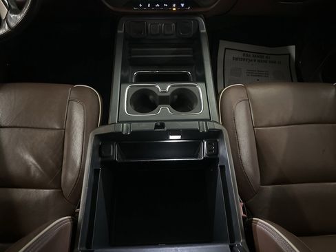 Used 2017 Chevrolet Silverado 2500 High Country w/ Duramax Plus Package image 27