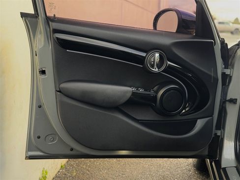 Used 2022 MINI Cooper S image 10