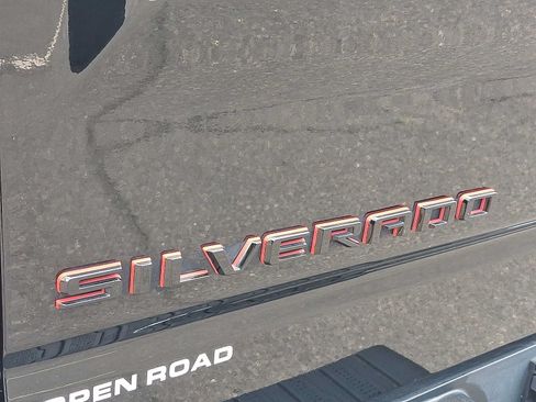 Used 2023 Chevrolet Silverado 1500 RST w/ Redline Edition AWD/4WD image 29
