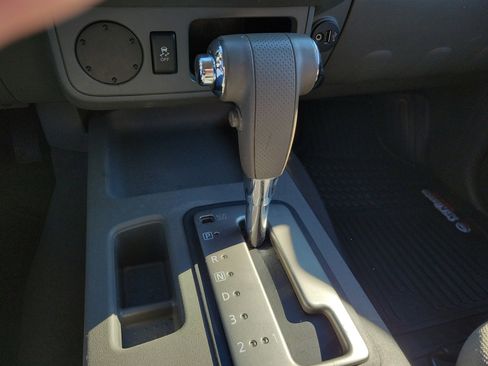 Used 2019 Nissan Frontier SV image 26