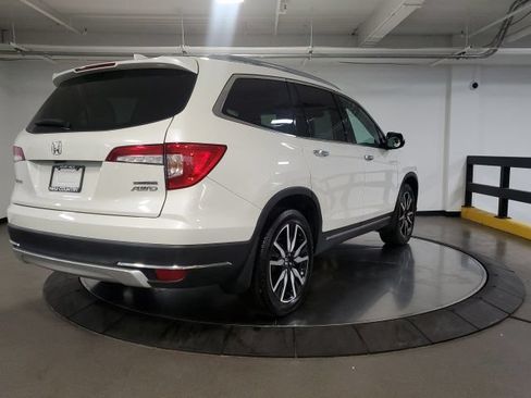 Used 2019 Honda Pilot Touring image 9